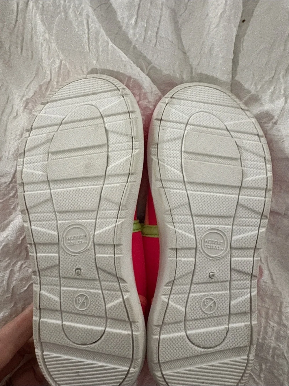 Wonder nation Hot Pink Mesh water shoes